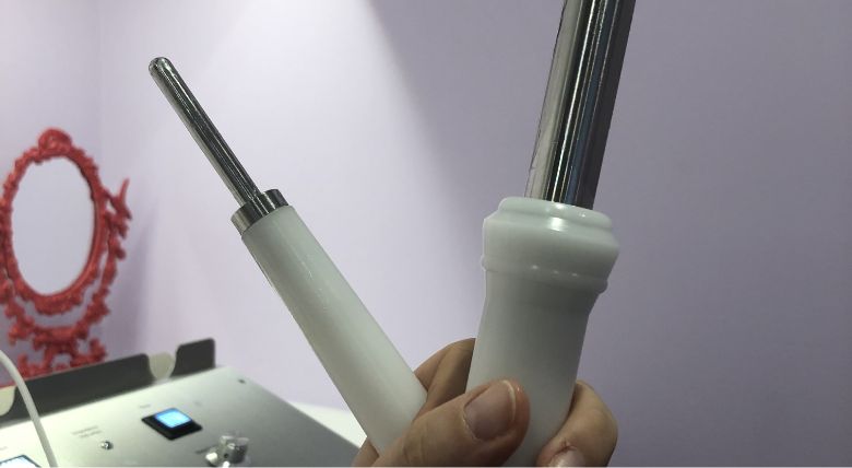 TriaWave Microcurrent Facial